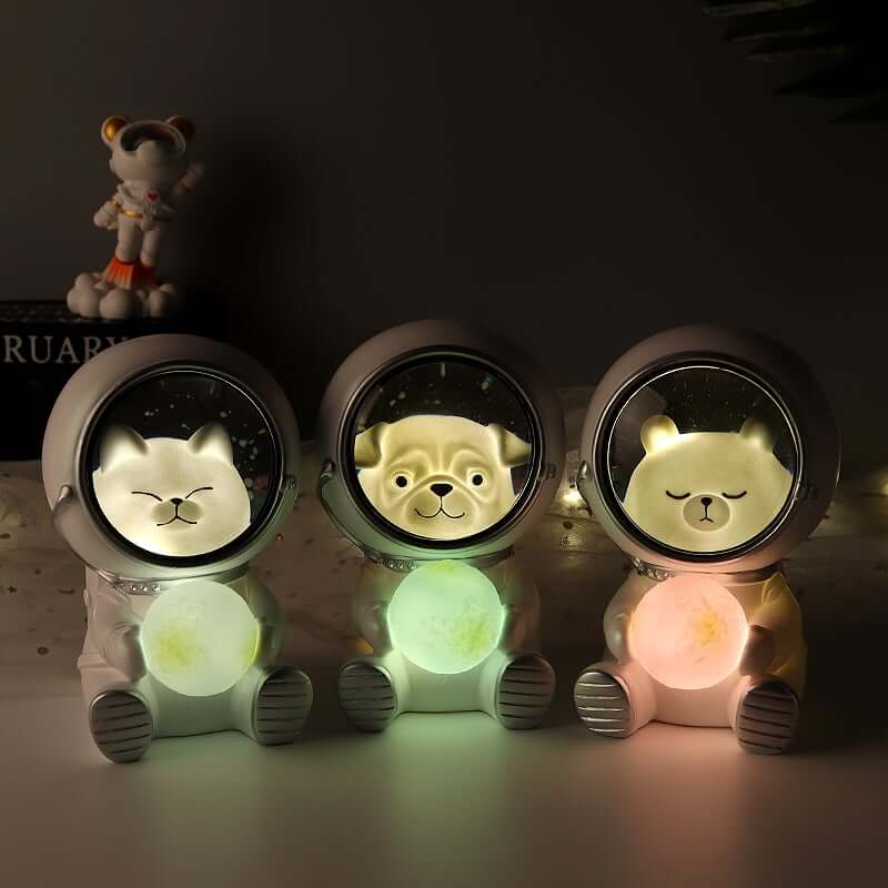 AstroPet™ - Pet Astronaut LED Lamp